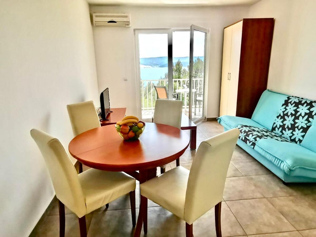 Apartments Sunspot 1 Lokva Rogoznica Bagian luar foto